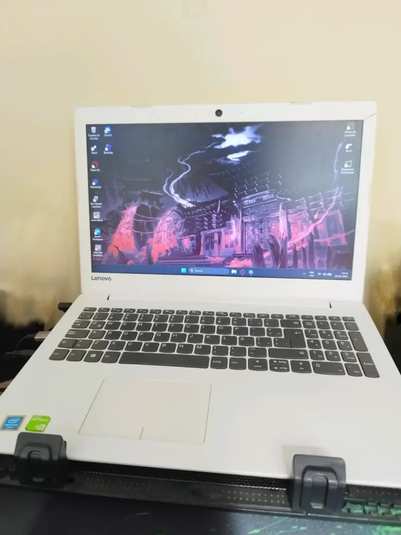 Laptop Lenovo +580GB SSD - 1