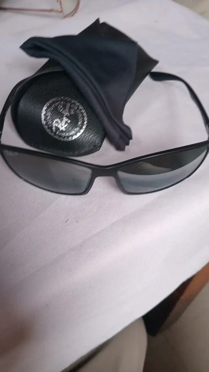 Gafas de Sol Ray-Ban Polarizadas Negras - 2