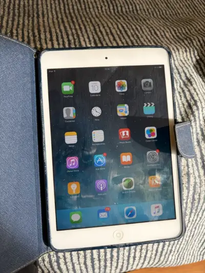 iPad Mini 16GB WiFi en buen estado - miniatura 3