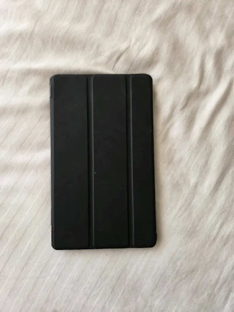 Tablet Samsung Galaxy Tab A7 Lite con funda - 6