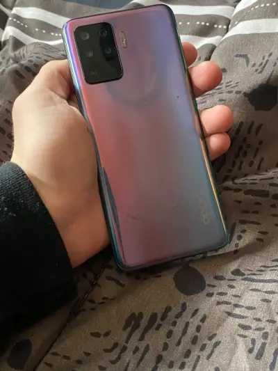 Smartphone Oppo reno5 lite ,ñ - miniatura 2