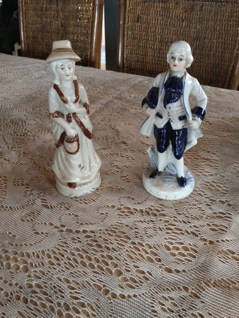 Figuras de porcelana pareja vintage - 3
