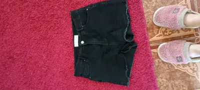 Shorts de mezclilla negros para mujer - miniatura 1
