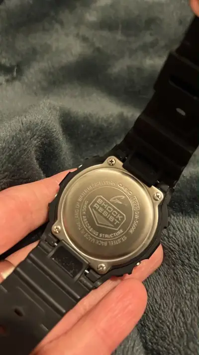 Reloj Casio G-Shock resistente al agua - miniatura 2