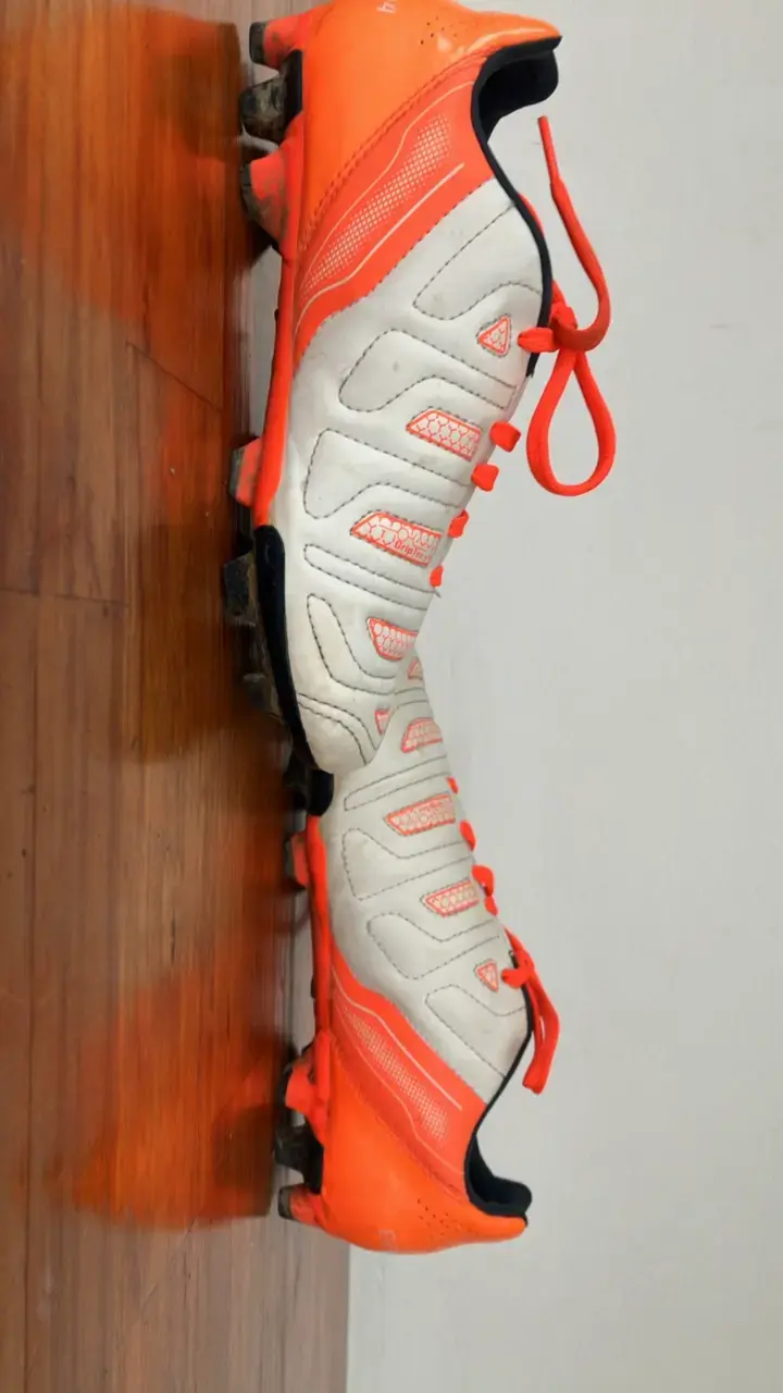 Zapatillas de fútbol para niño, marca Puma - 2