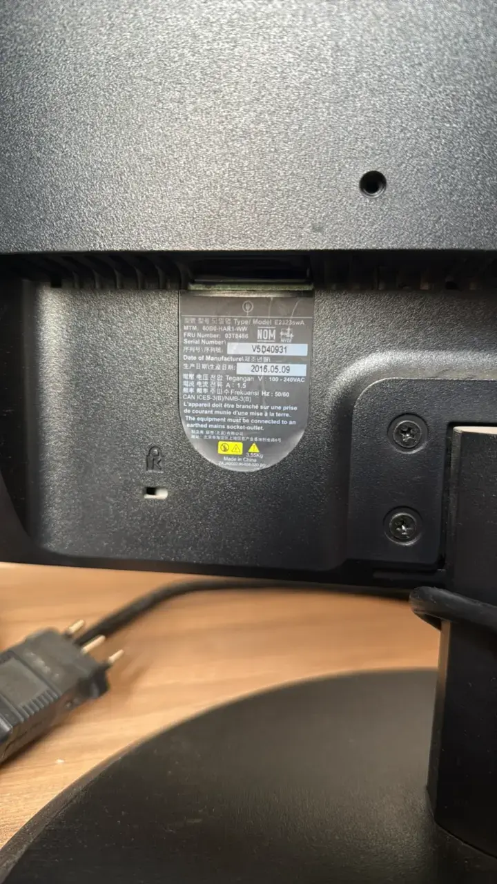Monitor Lenovo ThinkVision 23 pulgadas Full HD - 2