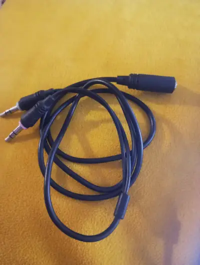 Cable Adaptador Splitter Audio / Micrófono 3.5mm S - miniatura 1