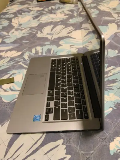 Laptop Tagitech con Procesador Intel - miniatura 2