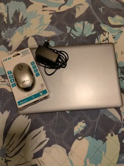 Laptop Tagitech con Procesador Intel - miniatura 5