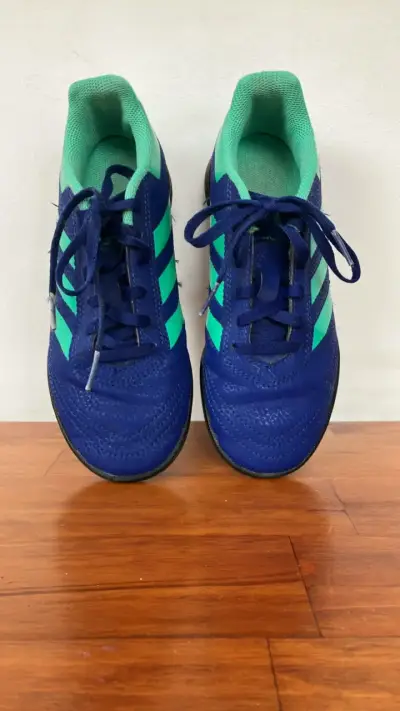 Zapatillas fútbol niño, Adidas azul y verde - miniatura 1