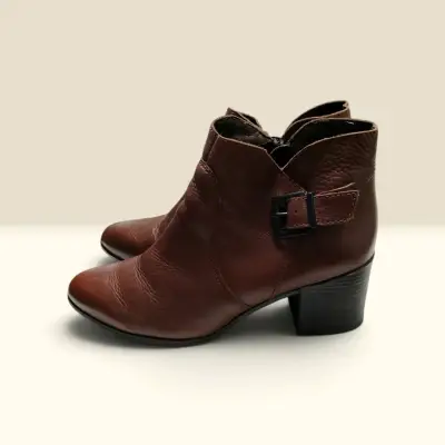 Botines de cuero marrón con tacón - miniatura 1