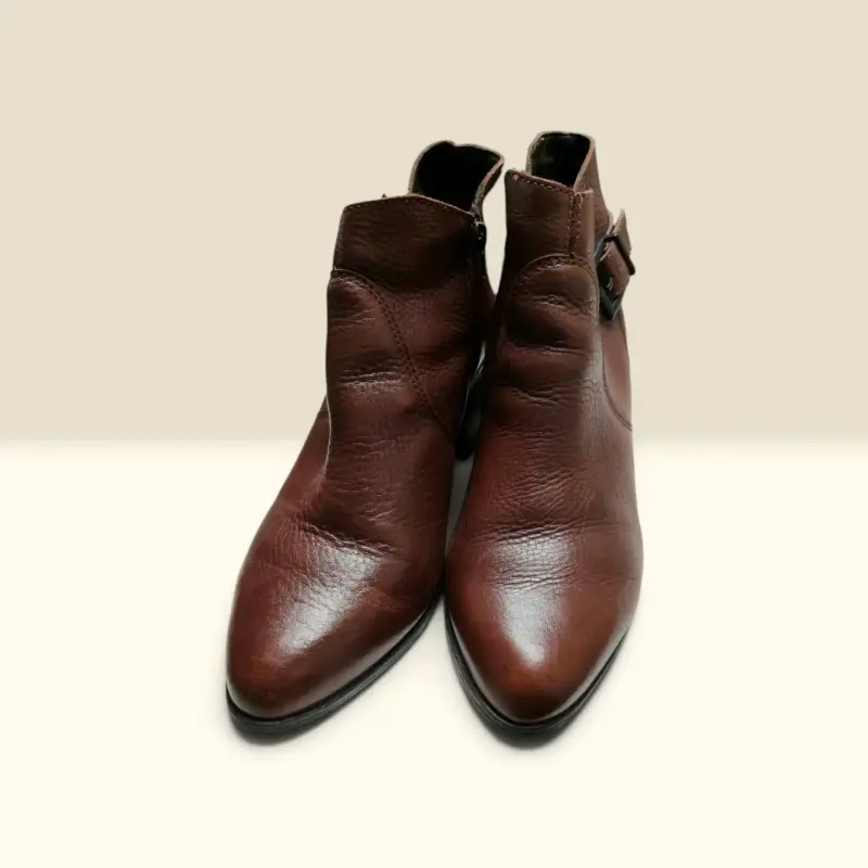 Botines de cuero marrón con tacón - 2