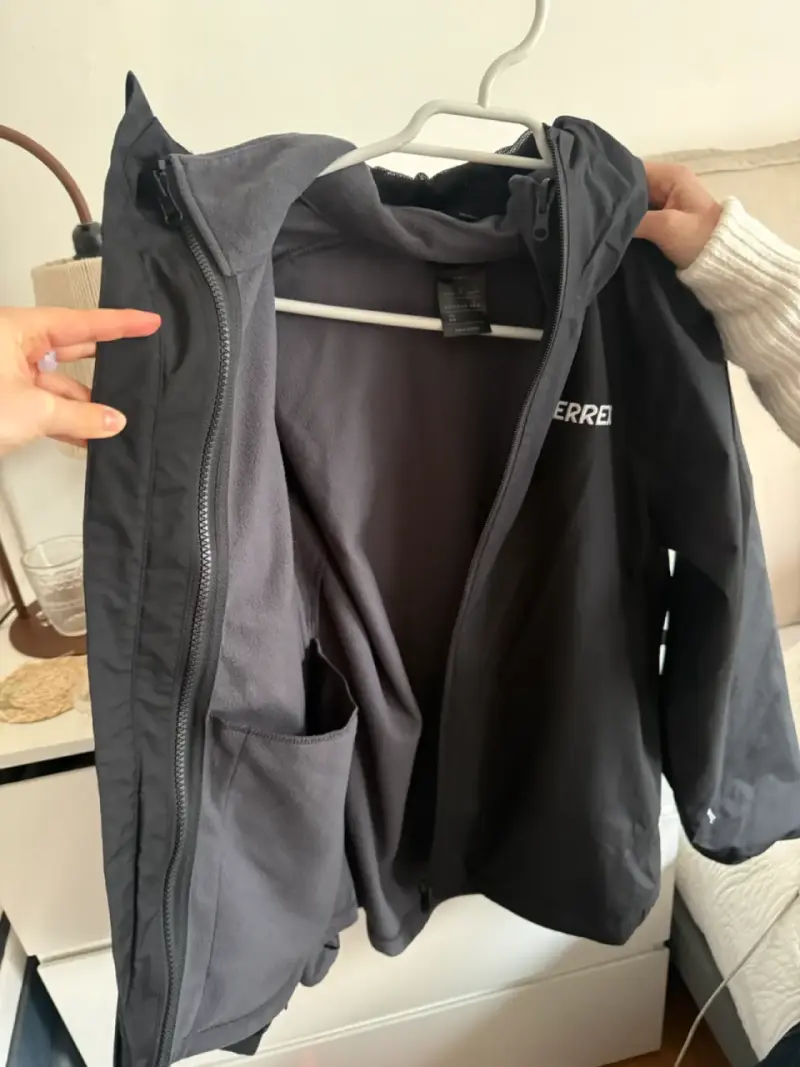 Chaqueta impermeable negra Adidas Terrex - 4
