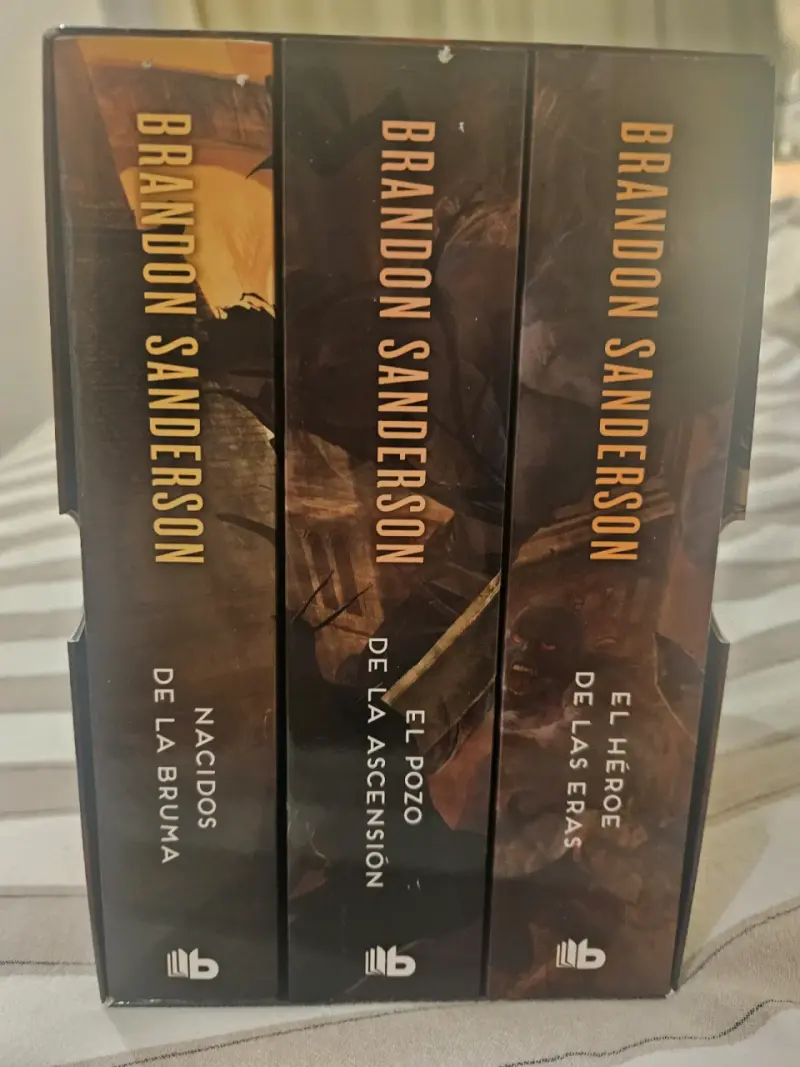 Trilogía Nacidos de la Bruma de Brandon Sanderson - 1