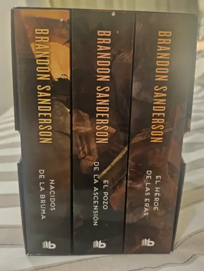 Trilogía Nacidos de la Bruma de Brandon Sanderson - miniatura 1