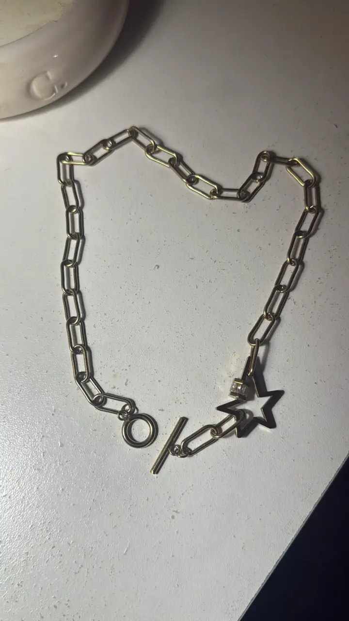 Collar de cadena dorada con estrella - 2
