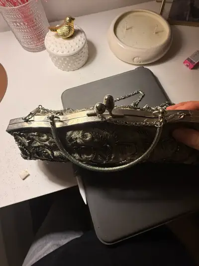 Cartera de mano bordada elegante - miniatura 2