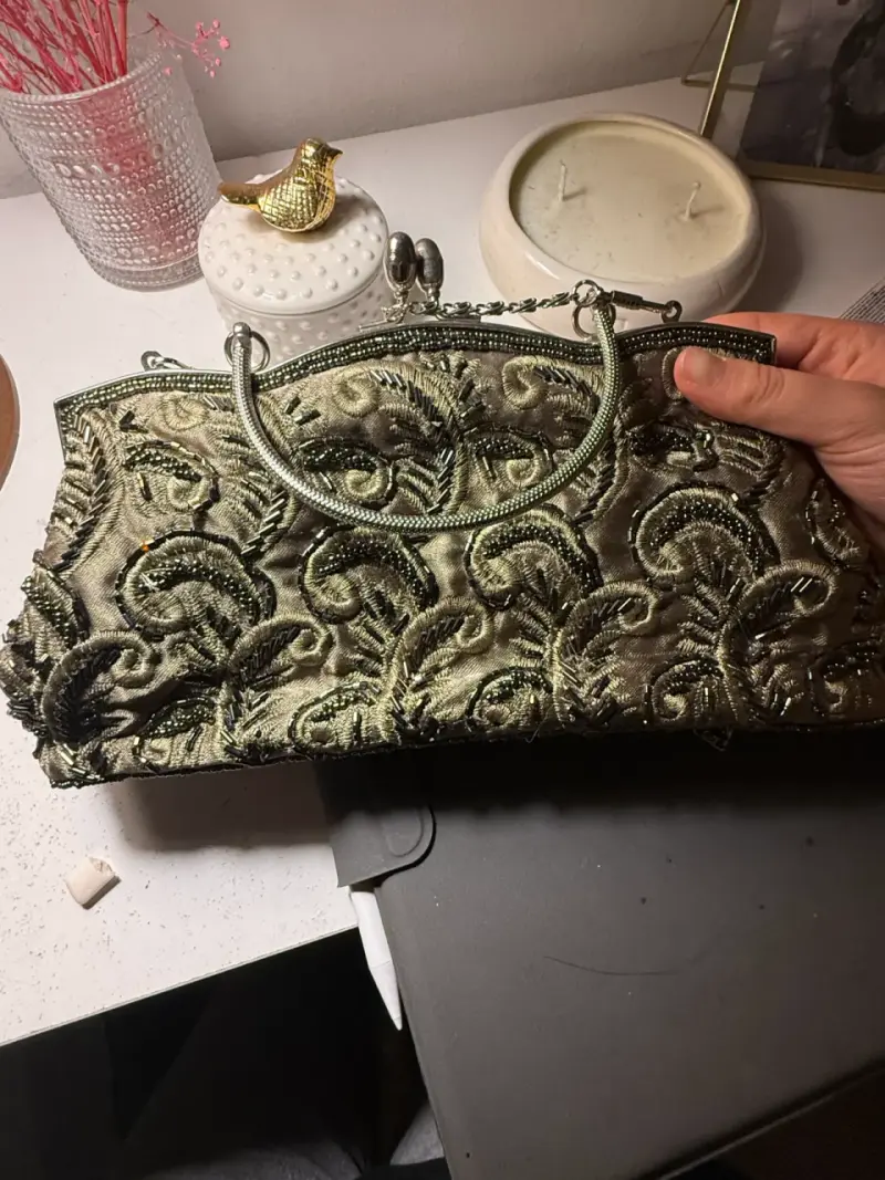 Cartera de mano bordada elegante - 3