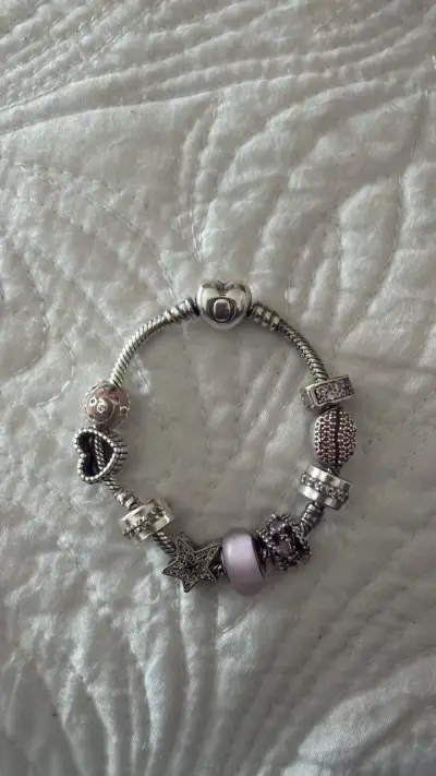 Pulsera Pandora con sus charms - miniatura 1