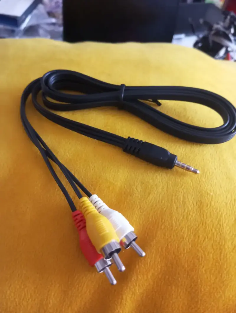 Cable de Audio y Video RCA a Jack 3.5mm