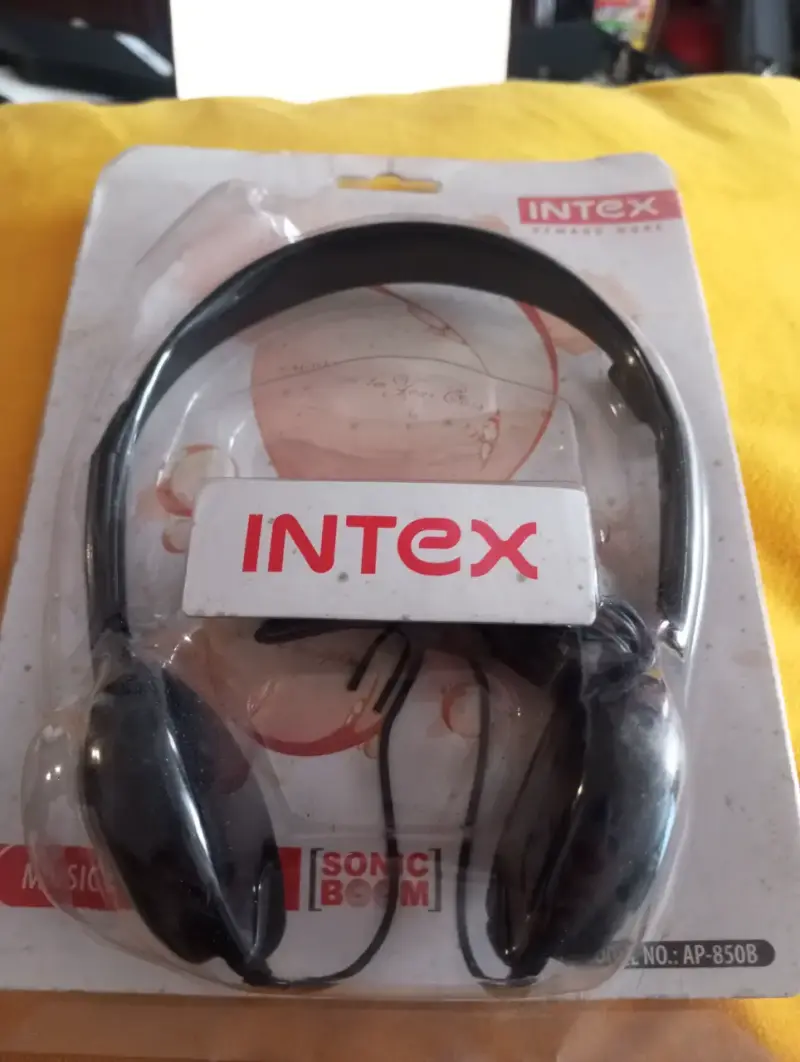 Auriculares Intex Sonic Boom con Micrófono - 1