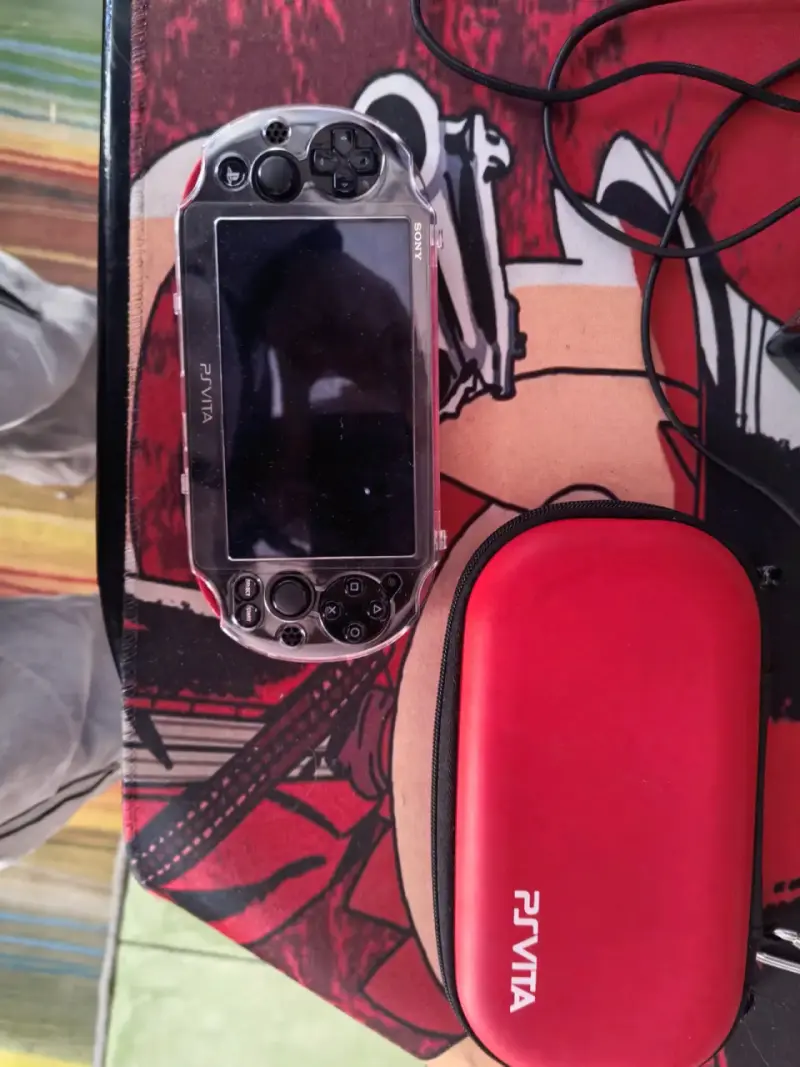 PS Vita Rosa Japonesa Hackeada 64GB - 4