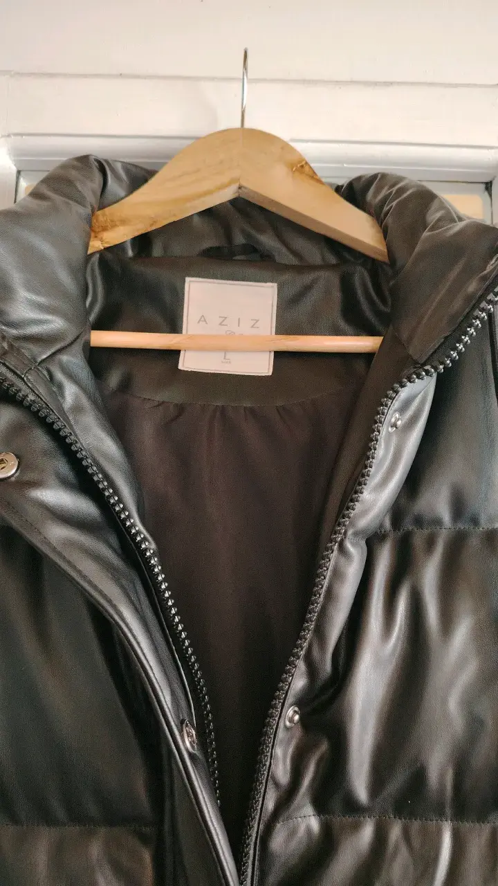 Chaqueta sin mangas eco cuero negro con capucha - 3