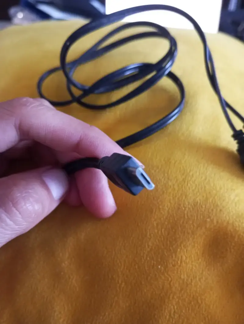 Cable USB a Micro USB y Jack 3.5mm - 2