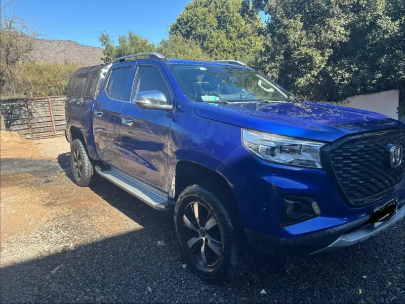 Camioneta Changan azul en buen estado - 2