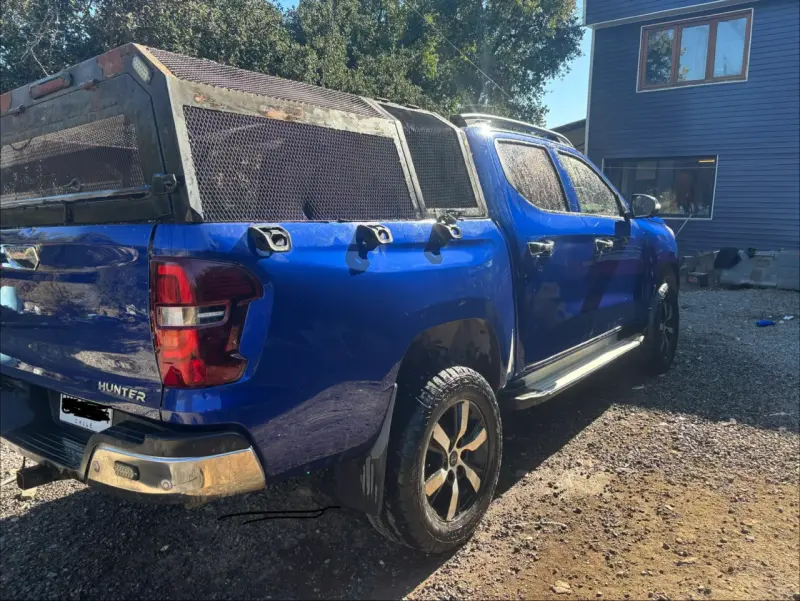 Camioneta Changan azul en buen estado - 5