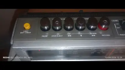 Radio cassette vintage Sony CF-470S - miniatura 3