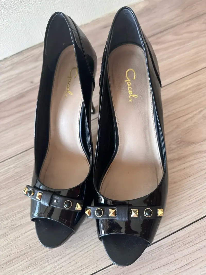 Zapatos de tacón abiertos negros con tachas Gael - 3