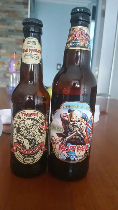Pack de cervezas Iron Maiden Trooper - miniatura 1