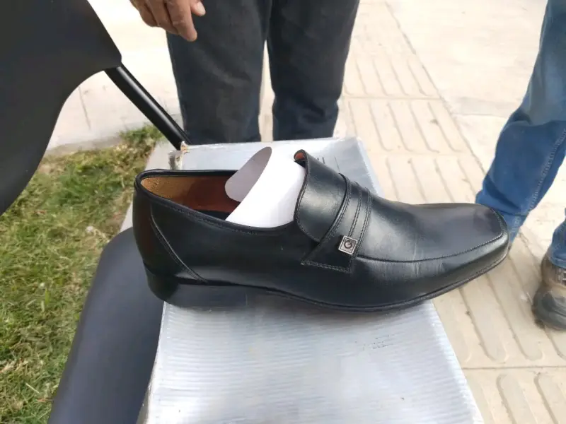 Zapatos de vestir negros Guante 1928