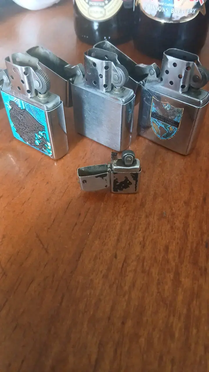Encendedores Zippo de colección metálicos