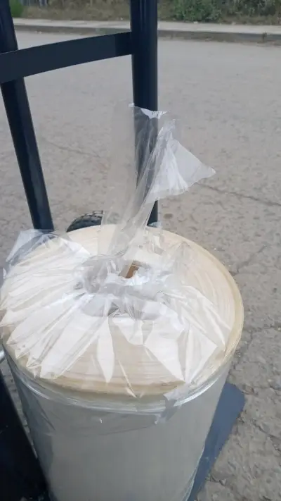 Rollo de plástico transparente para embalaje - miniatura 1