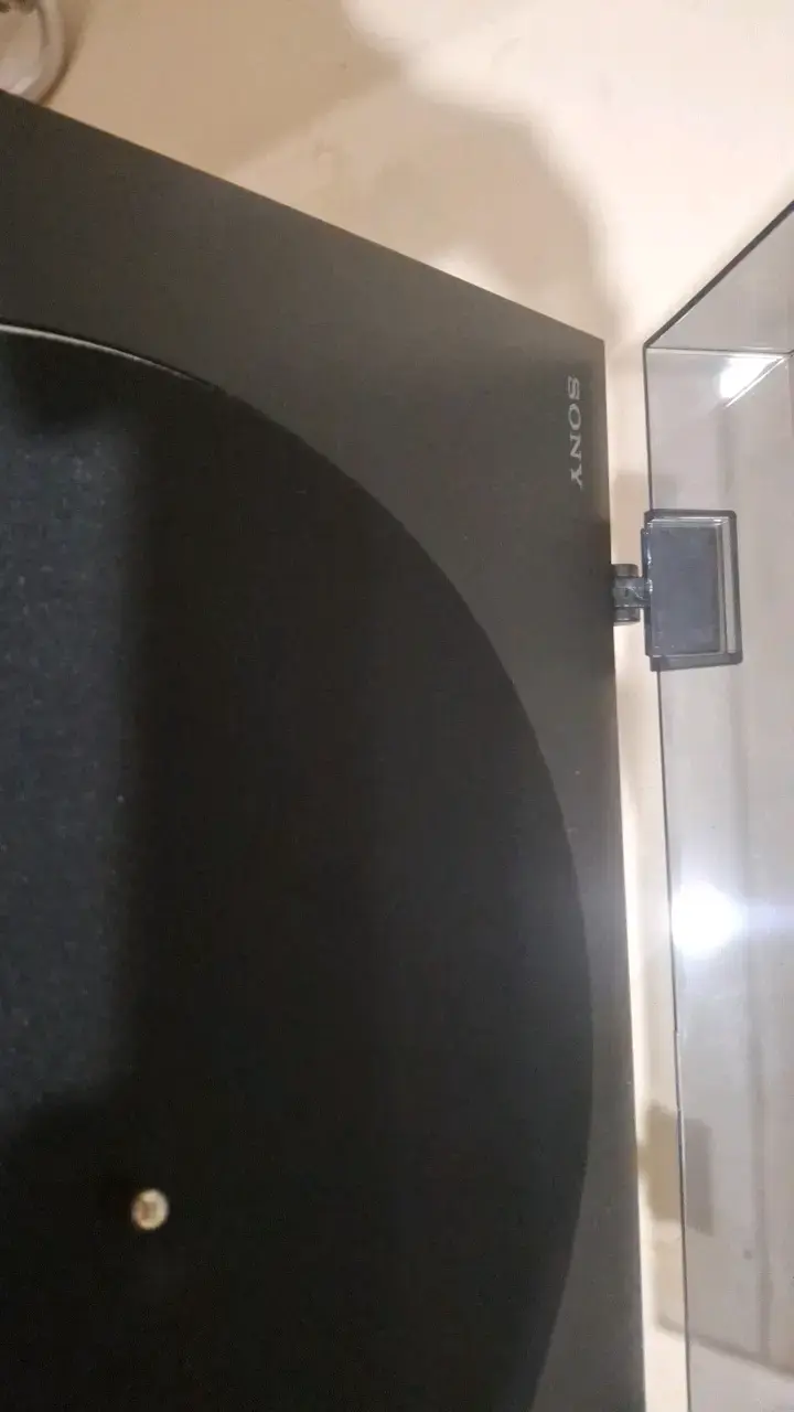 Tocadiscos Sony con amplificador y parlantes - 2