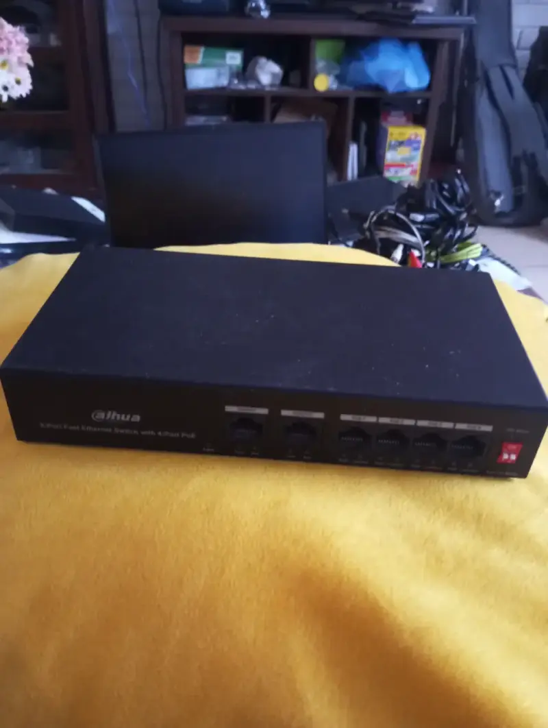 Switch Ethernet Dahua 8 Puertos PoE - 1