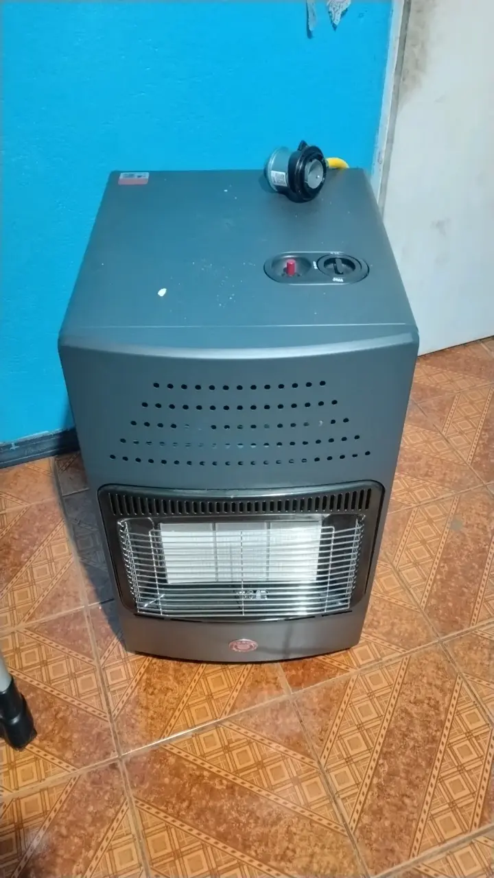 Calefactor a gas portátil gris