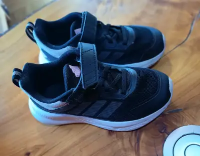 Zapatillas deportivas adidas con velcro - miniatura 2