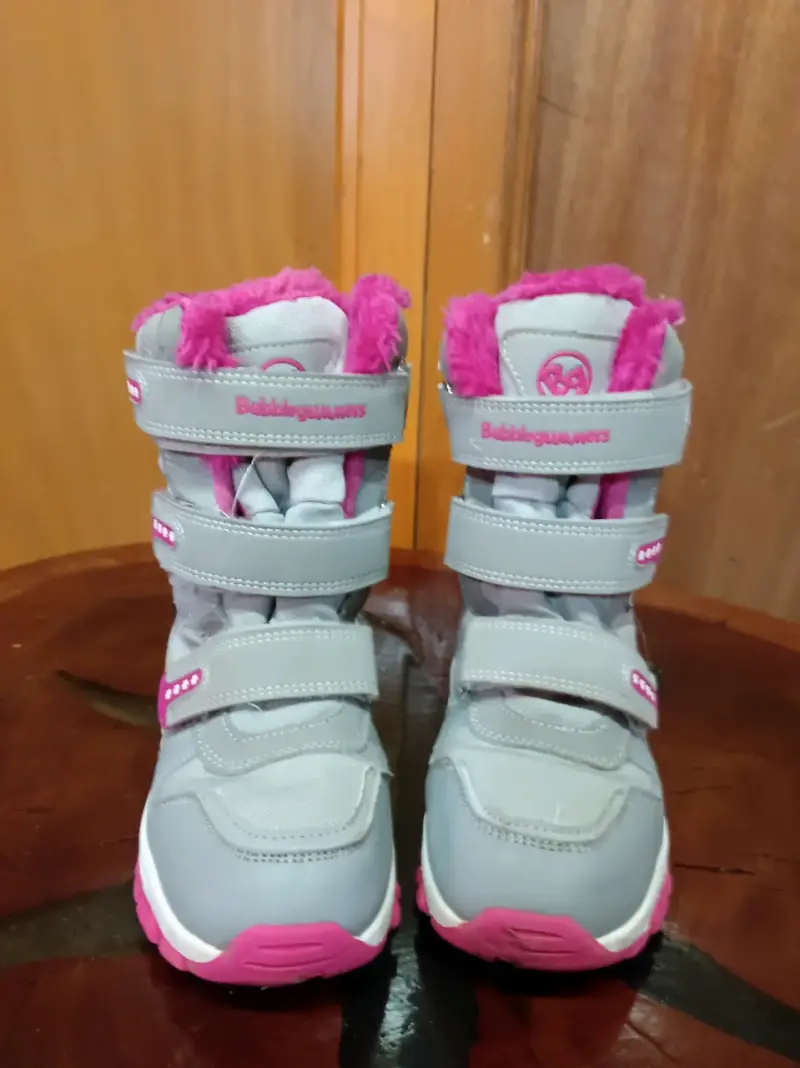 Botas de invierno para niños Bubblegummers grises y rosadas - 1