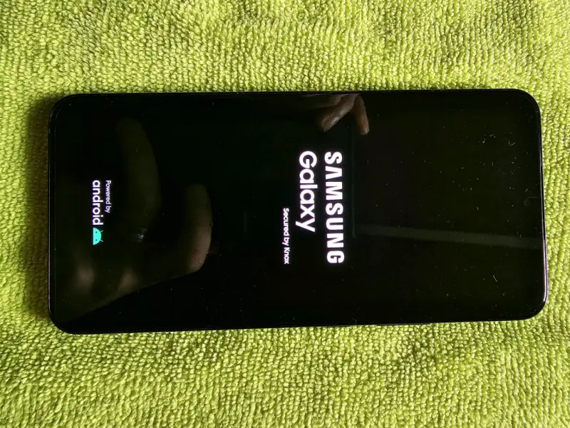 Samsung Galaxy en buen estado con pantalla grande - 1