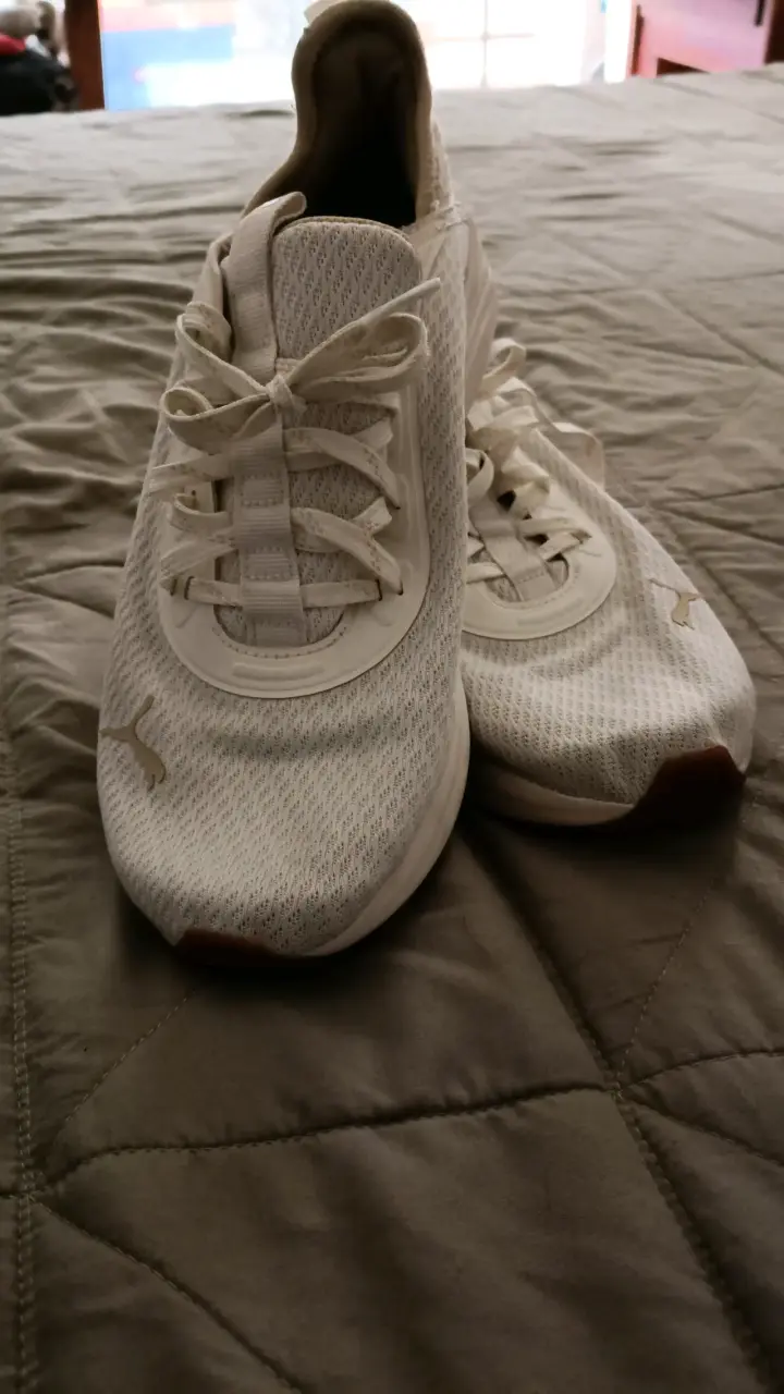 Zapatillas deportivas blancas con detalles verdes Nike - 2