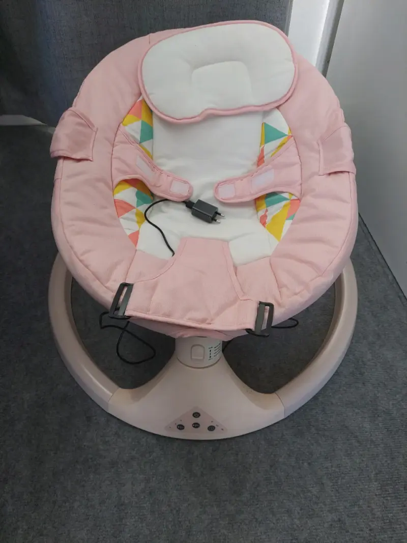 Silla mecedora para bebé rosa con cinturón - 2