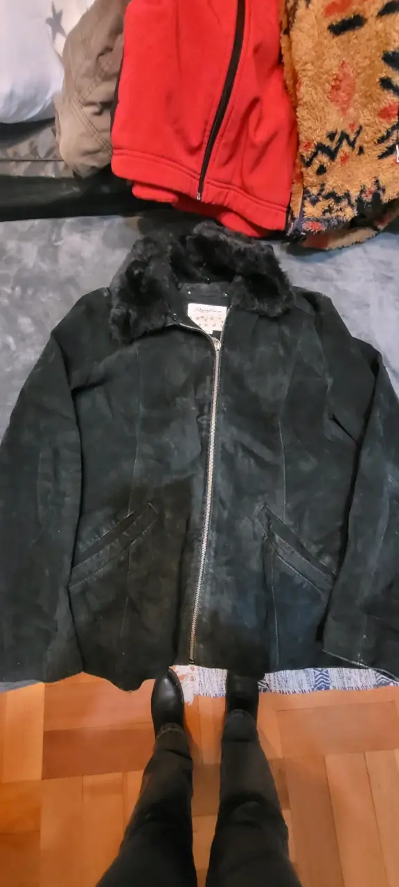 Chaqueta de invierno negra con forro de piel