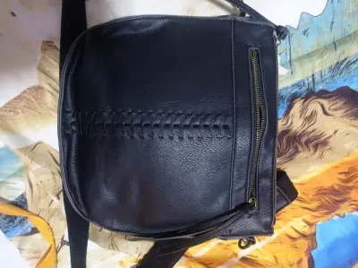 Bolso de mano marrón con detalles en cuero - miniatura 4