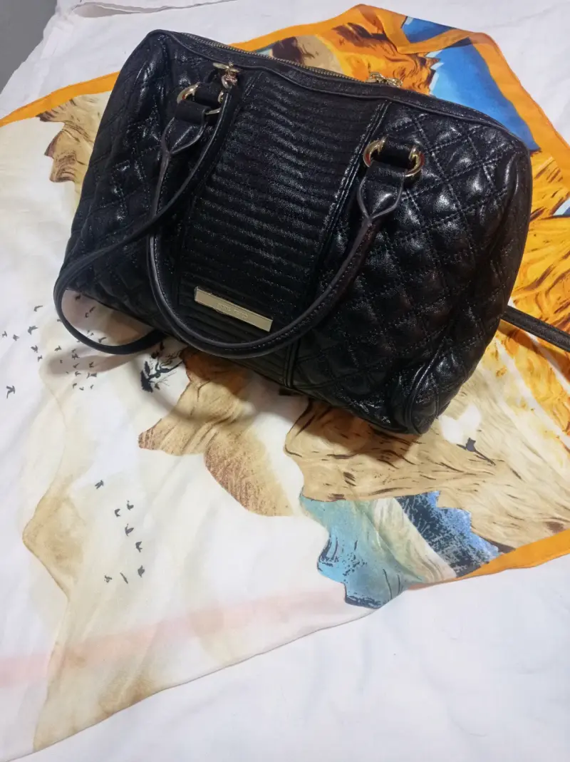 Bolso de mano marrón con detalles en cuero - 5