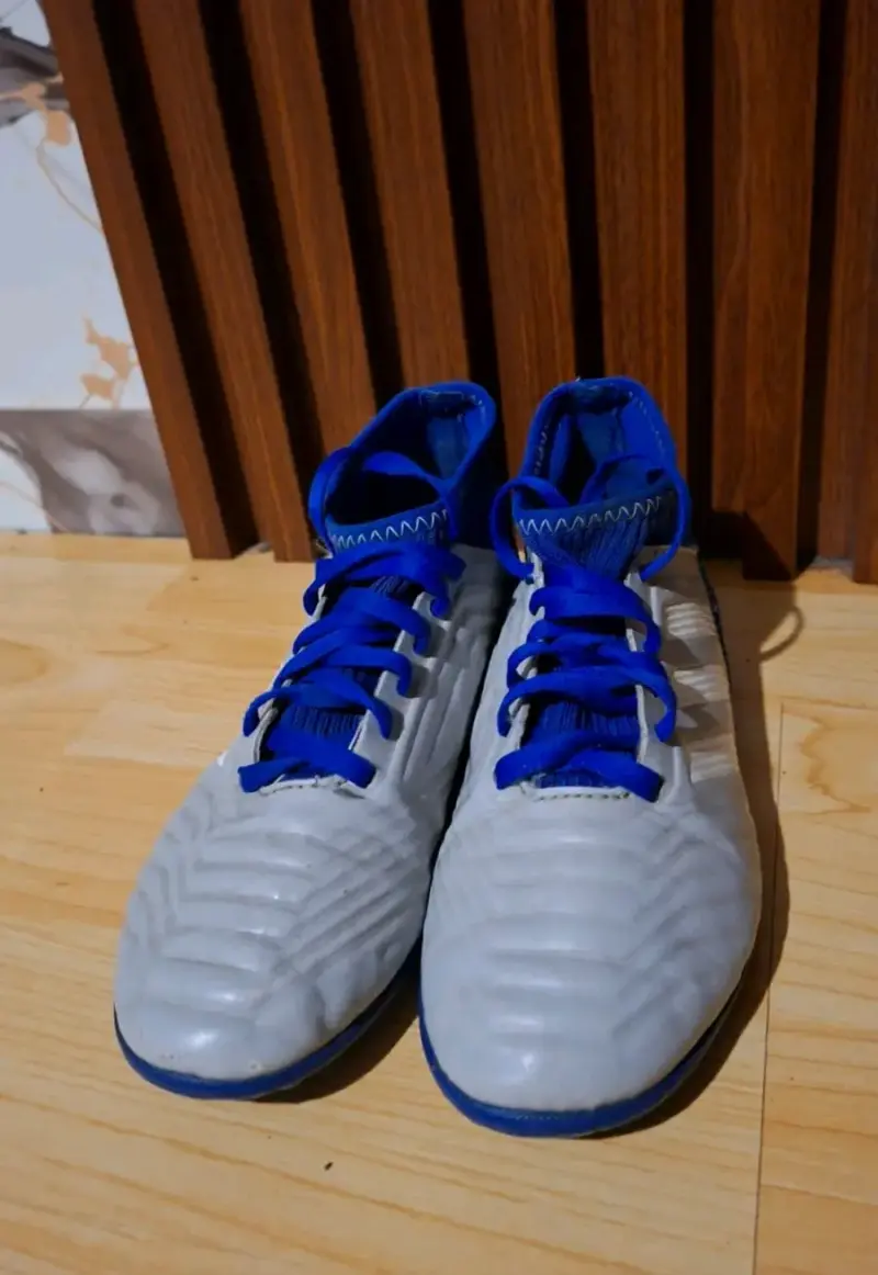 Zapatillas de Fútbol Adidas Predator Azul y Blanco - 2