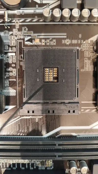 Placa Madre Asus  A320M-K con Procesador Ryzen 5 - miniatura 3