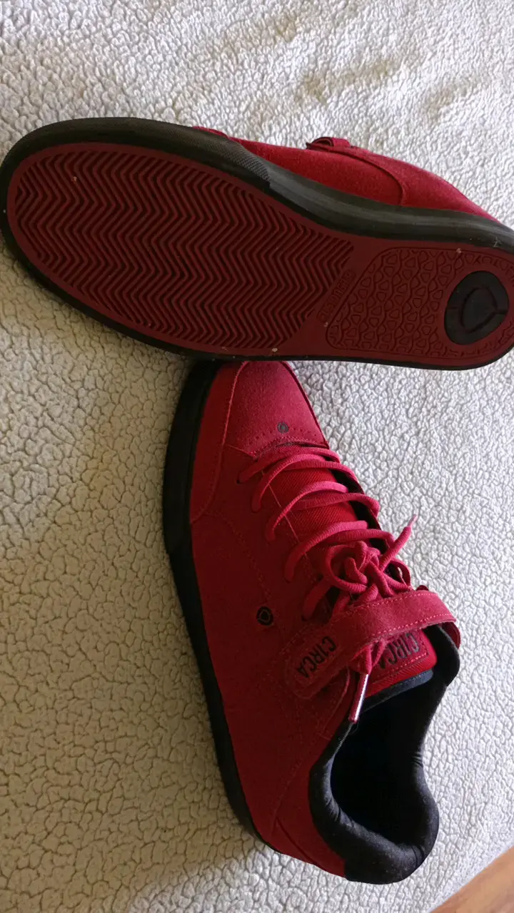 Zapatillas rojas Circa para hombre - 2